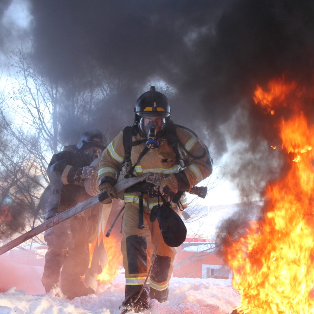 pozhar-v-gorode-gubkinskiy_16151798631160170681__2000x2000